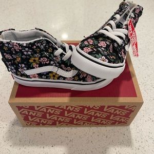 Vans Toddler Fun floral SK8-HI Zip Shoes size 8.5. NWT never worn!